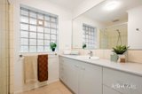 https://images.listonce.com.au/custom/160x/listings/74-croydondale-drive-mooroolbark-vic-3138/433/01991433_img_08.jpg?VprwWcuaxMw
