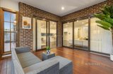 https://images.listonce.com.au/custom/160x/listings/74-guinevere-parade-glen-waverley-vic-3150/677/01704677_img_17.jpg?h8dqFCrtX2A