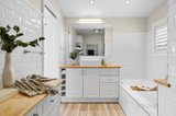 https://images.listonce.com.au/custom/160x/listings/74-ironmine-road-lal-lal-vic-3352/333/01471333_img_12.jpg?P-WIugLiPi4