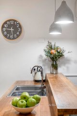 https://images.listonce.com.au/custom/160x/listings/74-lyle-street-brunswick-vic-3056/185/01110185_img_18.jpg?QmhEbDBPFs0