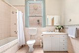 https://images.listonce.com.au/custom/160x/listings/74-maribyrnong-road-moonee-ponds-vic-3039/390/01822390_img_08.jpg?TRZrk_5s42k
