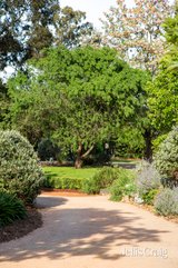 https://images.listonce.com.au/custom/160x/listings/74-meander-road-hurstbridge-vic-3099/320/01988320_img_27.jpg?Cmx9nBMzo_s