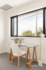 https://images.listonce.com.au/custom/160x/listings/74-nicholas-street-newtown-vic-3220/438/01901438_img_17.jpg?NwSfN7x1xRk