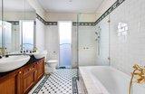 https://images.listonce.com.au/custom/160x/listings/74-peel-street-kew-vic-3101/980/01774980_img_10.jpg?bjiPoDpBpAI