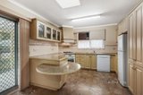 https://images.listonce.com.au/custom/160x/listings/74-petronella-avenue-wheelers-hill-vic-3150/076/01057076_img_03.jpg?hpU7ISMhfNw