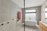 https://images.listonce.com.au/custom/160x/listings/74-samphire-drive-connewarre-vic-3227/481/01700481_img_16.jpg?WRFKWHNTr90