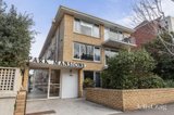 https://images.listonce.com.au/custom/160x/listings/741-park-street-south-yarra-vic-3141/972/01752972_img_08.jpg?3URq19iXEZQ