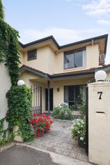 https://images.listonce.com.au/custom/160x/listings/743-cunningham-street-northcote-vic-3070/322/00897322_img_09.jpg?msCTs-77FxQ