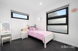 https://images.listonce.com.au/custom/160x/listings/74b-albert-street-mount-waverley-vic-3149/235/01890235_img_12.jpg?DbT7cT2FzUk