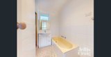 https://images.listonce.com.au/custom/160x/listings/75-brentwood-street-bentleigh-vic-3204/752/01768752_img_01.jpg?iK770gvWmDA