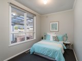 https://images.listonce.com.au/custom/160x/listings/75-cardigan-road-mooroolbark-vic-3138/509/01524509_img_09.jpg?kMjoxhFKR0k