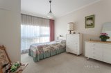 https://images.listonce.com.au/custom/160x/listings/75-hazel-street-camberwell-vic-3124/233/01040233_img_07.jpg?wNWGClzWFDk