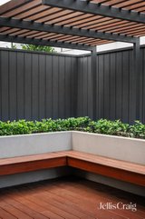 https://images.listonce.com.au/custom/160x/listings/75-laity-street-richmond-vic-3121/571/01809571_img_18.jpg?QB40WWBocKk