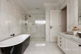 https://images.listonce.com.au/custom/160x/listings/75-leura-grove-hawthorn-east-vic-3123/674/01901674_img_19.jpg?9rDYGei0gJU