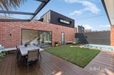 https://images.listonce.com.au/custom/160x/listings/75-ormond-esplanade-elwood-vic-3184/379/01979379_img_06.jpg?1DHo6gWtJx8