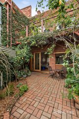 https://images.listonce.com.au/custom/160x/listings/75-webb-street-fitzroy-vic-3065/998/01956998_img_09.jpg?SRAS4K3ed4Q