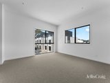 https://images.listonce.com.au/custom/160x/listings/756-kingloch-parade-wantirna-vic-3152/543/01846543_img_05.jpg?e3jF_IcBg3g