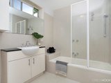 https://images.listonce.com.au/custom/160x/listings/758-barkly-street-st-kilda-vic-3182/542/01202542_img_10.jpg?DjrQm3wrIYw