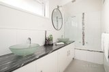 https://images.listonce.com.au/custom/160x/listings/76-beatrice-street-cheltenham-vic-3192/979/01735979_img_09.jpg?sCBPgrgPbYU