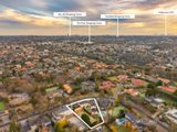 https://images.listonce.com.au/custom/160x/listings/76-deep-creek-drive-doncaster-east-vic-3109/462/01720462_img_27.jpg?-pFKn17isd4