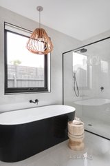 https://images.listonce.com.au/custom/160x/listings/76-derby-street-northcote-vic-3070/284/00582284_img_16.jpg?U5jbucUZ8tg