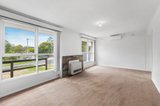 https://images.listonce.com.au/custom/160x/listings/76-dryden-concourse-mooroolbark-vic-3138/067/01976067_img_06.jpg?_QHfHYrI7uY