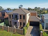 https://images.listonce.com.au/custom/160x/listings/76-faversham-avenue-lake-gardens-vic-3355/877/01575877_img_01.jpg?6qXFV0ayICY