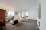 https://images.listonce.com.au/custom/160x/listings/76-greig-court-woodend-vic-3442/375/01988375_img_14.jpg?xU0pkc5OBrk