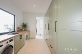 https://images.listonce.com.au/custom/160x/listings/76-greig-court-woodend-vic-3442/375/01988375_img_15.jpg?q0Y40t_gMPM