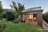 https://images.listonce.com.au/custom/160x/listings/76-harp-road-kew-vic-3101/462/01853462_img_22.jpg?iLRyL9esMYU