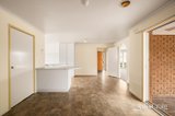 https://images.listonce.com.au/custom/160x/listings/76-mitford-crescent-craigieburn-vic-3064/354/01988354_img_03.jpg?9gVa8poSLYg