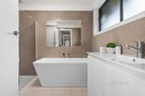 https://images.listonce.com.au/custom/160x/listings/76-mount-view-road-boronia-vic-3155/750/01680750_img_06.jpg?OvZgd7G4BBk