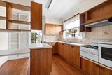 https://images.listonce.com.au/custom/160x/listings/76-sladen-street-hamlyn-heights-vic-3215/052/01878052_img_07.jpg?c7mQFVrq5SY