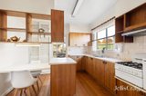 https://images.listonce.com.au/custom/160x/listings/76-sladen-street-hamlyn-heights-vic-3215/278/01753278_img_03.jpg?lv2RmXF8CuA
