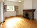 https://images.listonce.com.au/custom/160x/listings/76-spray-street-elwood-vic-3184/486/01794486_img_04.jpg?HSAU1gL-YXU
