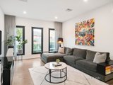 https://images.listonce.com.au/custom/160x/listings/76-tunstall-road-donvale-vic-3111/760/01716760_img_02.jpg?V6E1yMver4s