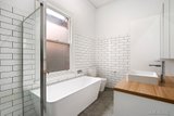 https://images.listonce.com.au/custom/160x/listings/76-union-street-northcote-vic-3070/105/01970105_img_09.jpg?JWuvKPV_v2E