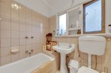 https://images.listonce.com.au/custom/160x/listings/76-waitara-grove-norlane-vic-3214/672/01698672_img_09.jpg?_kcMp1PnQEY