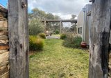 https://images.listonce.com.au/custom/160x/listings/762-pipers-creek-road-pipers-creek-vic-3444/351/01737351_img_09.jpg?1DONlxbNE9c