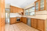 https://images.listonce.com.au/custom/160x/listings/764-warrigal-road-malvern-east-vic-3145/073/01914073_img_02.jpg?1cFIxbfp7EM