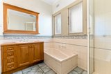 https://images.listonce.com.au/custom/160x/listings/764-warrigal-road-malvern-east-vic-3145/073/01914073_img_07.jpg?gBCtsPEnpw8