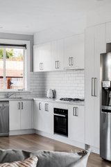 https://images.listonce.com.au/custom/160x/listings/766-centre-road-bentleigh-east-vic-3165/418/01364418_img_09.jpg?DBWXV3wEBRw