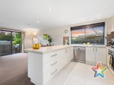 https://images.listonce.com.au/custom/160x/listings/76a-cardigan-road-mooroolbark-vic-3138/625/01525625_img_05.jpg?2Il6R_ZFXYI