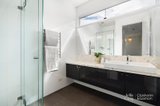 https://images.listonce.com.au/custom/160x/listings/76a-spray-street-elwood-vic-3184/598/01810598_img_09.jpg?PmARXpz3gHY
