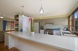 https://images.listonce.com.au/custom/160x/listings/77-hoburd-drive-woodend-vic-3442/381/00221381_img_04.jpg?4BKmoib3_dA