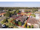 https://images.listonce.com.au/custom/160x/listings/77-mcintosh-road-altona-north-vic-3025/857/01202857_img_12.jpg?7AkCkxkDMgA