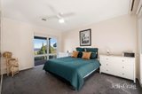 https://images.listonce.com.au/custom/160x/listings/77-meadowgate-drive-chirnside-park-vic-3116/629/01893629_img_12.jpg?swt_ZX6uEhw