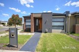 https://images.listonce.com.au/custom/160x/listings/77-oshannassy-parade-lucas-vic-3350/839/01845839_img_11.jpg?18xP-sxFTas