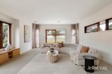 https://images.listonce.com.au/custom/160x/listings/77-springthorpe-boulevard-macleod-vic-3085/936/01937936_img_03.jpg?yHXTKLwJqvQ