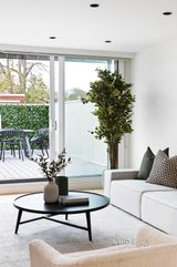 https://images.listonce.com.au/custom/160x/listings/77-victoria-road-northcote-vic-3070/892/01236892_img_04.jpg?cBa1y07P7gg